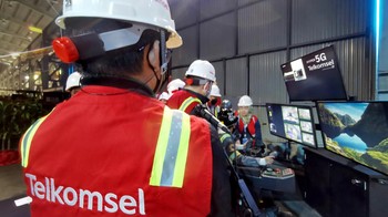 Melalui teknologi 5G smart mining, aktivitas tambang bawah tanah dapat dimonitor melalui kamera yang terhubung dengan kecerdasan buatan, sekaligus mencegah dan meminimalkan risiko kecelakaan kerja.