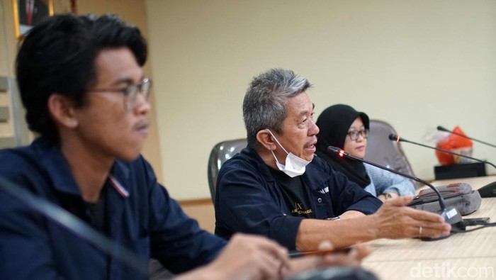 Komite Independen Pemantau Pemilu (KIPP) mendaftarkan diri menjadi Pemantau Pemilu 2024. Pendaftaran dilakukan kepada Badan Pengawas Pemilu (Bawaslu).