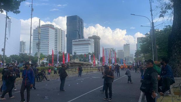 Massa GMNI gelar demonstrasi di Patung Kuda (Mulia Budi-detikcom)