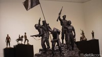 Pameran yang berlangsung hingga (30/9) ini menampilkan karya patung yang dikerjakan oleh Yusman dan ditampilkan dalam 35 judul karya.