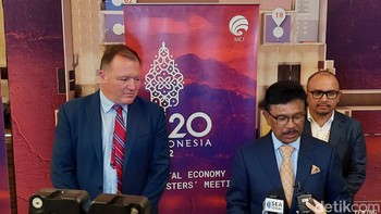 Menkominfo pun mengucapkan rasa terima kasih pada para Menteri ataupun delegasi negara G20 yang mendukung kelancaran acara dan presidensi Indonesia. Dalam pertemuan bilateral ini, dibicarakan pula potensi kolaborasi di jagat teknologi. Foto: Fino/detikinet