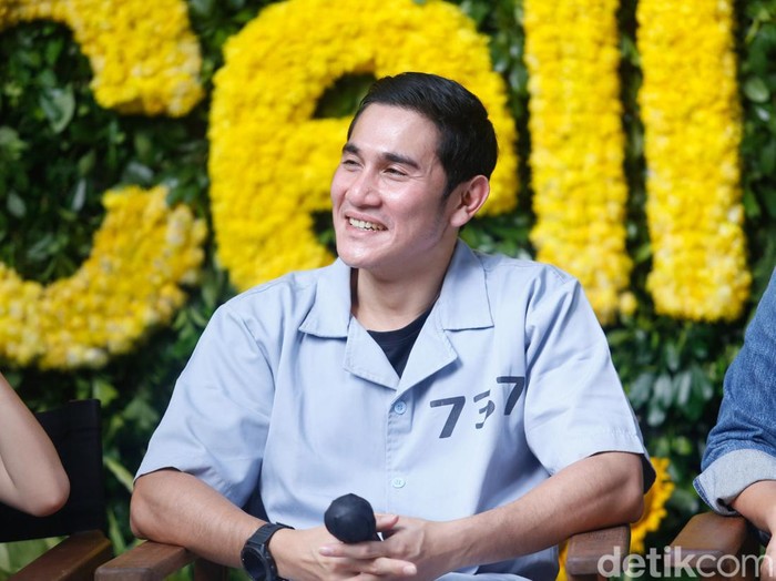 Para bintang dan kreator asli Miracle In Cell No.7 saat ditemui di kantor Falcon Pictures.