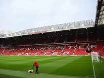 Pertama Kali! Azan Berkumandang di Stadion Old Trafford, Ada Buka Bersama Juga