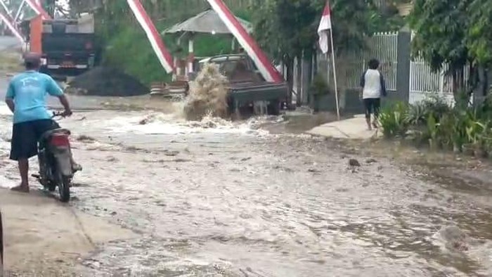 PDAM Kota Malang atau Perumda Tugu Tirta kembali mengalami kebocoran