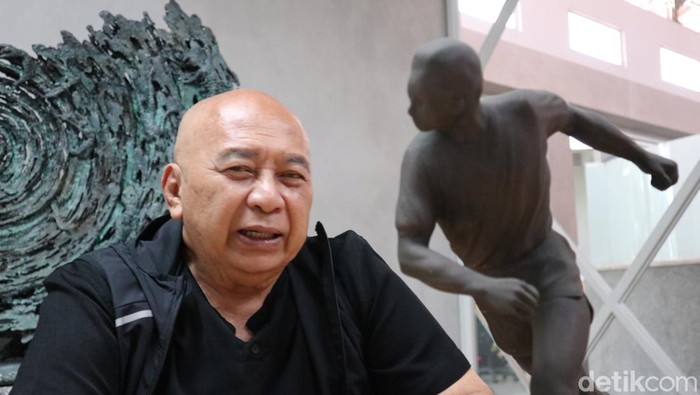 Pematung kondang, Nyoman Nuarta