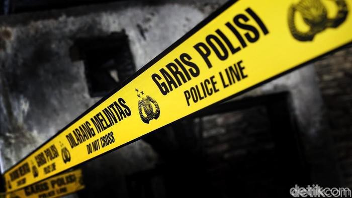 Peristiwa pembacokan di Bogor terjadi di mana seorang pria membacok warga setelah anaknya ditangkap lantaran mencuri kotak amal. Berikut informasinya.