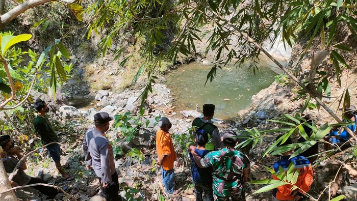 Penemuan mayat mengambang di Sungai Kikis Desa Gedawung Kecamatan Kismantoro Wonogiri, Kamis (1/9/2022).