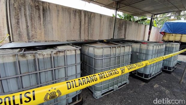 Pengungkapan penimbunan BBM bersubsidi di Temanggung, Kamis (1/9/2022).