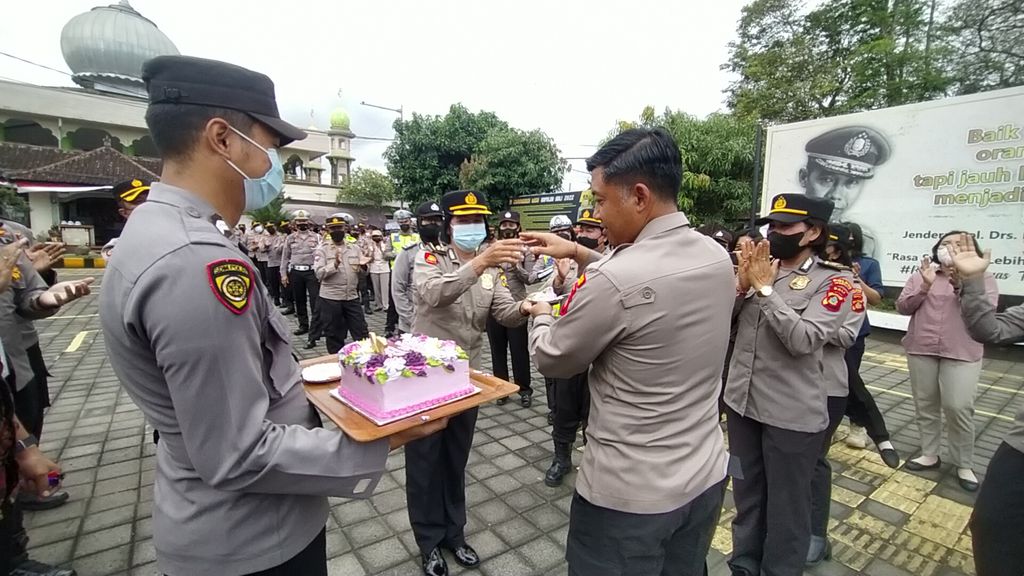 Peringatan Hari Polisi Wanita Nasional yang ke-74 tahun, Kamis (1/9/2022).