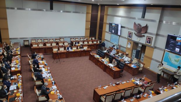 Rapat Menlu dengan Komisi I DPR