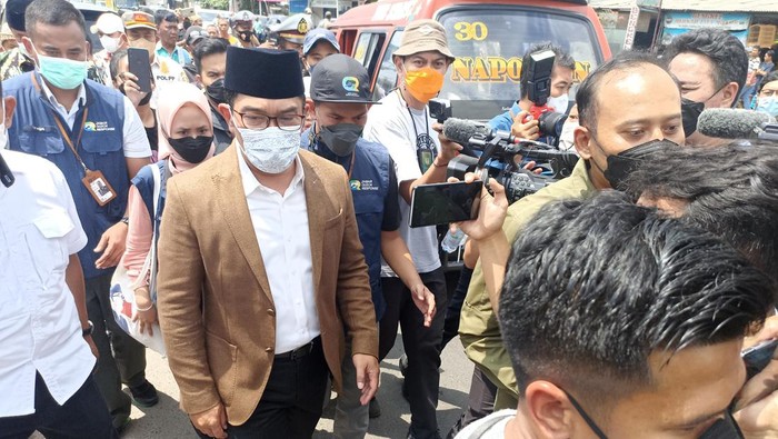 Ridwan Kamil datangi TKP kecelakaan maut di Bekasi (Wildan-detikcom)