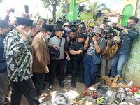 Ridwan Kamil Tinjau TKP Kecelakaan Truk Trailer Tewaskan 10 Orang Bekasi