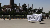 Dalam perayaan itu Taliban juga menyerukan masyarakat internasional dapat mengakui mereka sebagai representasi pemerintahan yang sah di Afghanistan.  