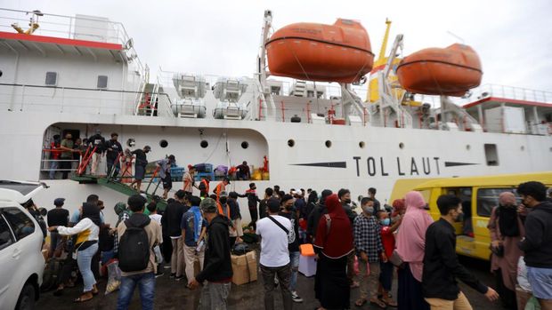Syarat naik kapal laut terbaru telah diedarkan oleh Kementerian Perhubungan (Kemenhub). Syarat-syarat tersebut tercantum dalam SE Menhub Nomor 83 Tahun 2022.