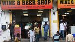 Toko Miras di India Diserbu Pembeli hingga Raknya Kosong, Ada Apa?