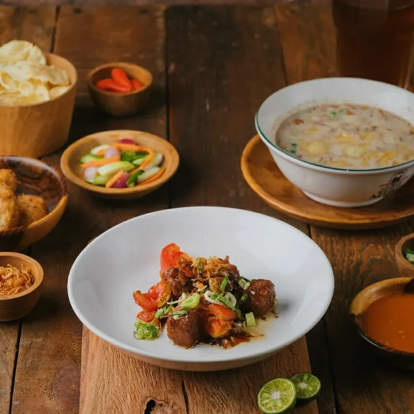 Yummy! 4 Soto 'Sultan' Ini Pakai Isian Daging Wagyu Juicy