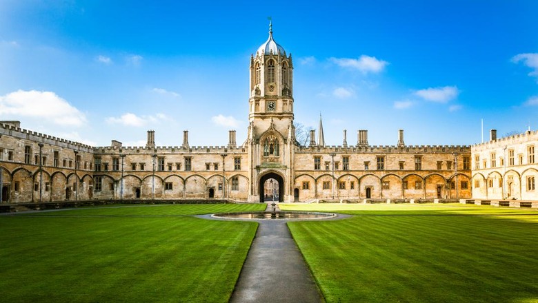 Tom tower at Oxford university