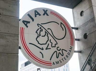 Bisnis Jual Beli Pemain Ajax 5 Musim Terakhir: Cuan Melulu