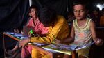 Potret Korban Banjir Pakistan Sekolah di Tenda Darurat