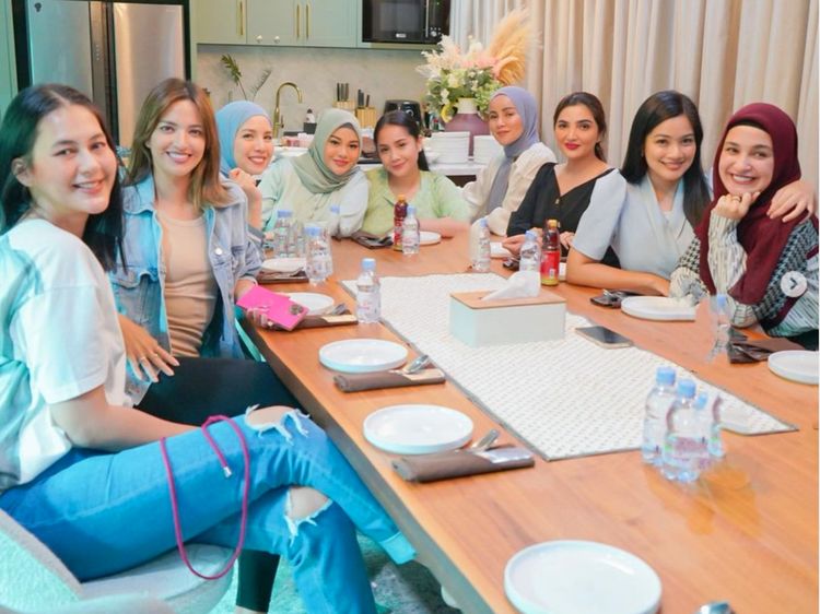 8 Momen Arisan Geng Cendol Para Artis Sultan, Penuh Kamera Bak Preskon
