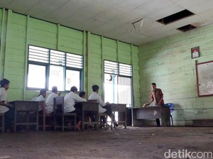 Kepsek di Polman Ngaku Permohonan Perbaikan Sekolahnya Belum Direspons Pusat