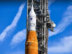 Wujud Roket Baru NASA yang Besok Meluncur ke Bulan