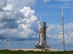 Wujud Roket Baru NASA yang Besok Meluncur ke Bulan