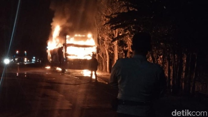 Bus PO Gunung Harta hendak ke Bali ludes terbakar di Situbondo