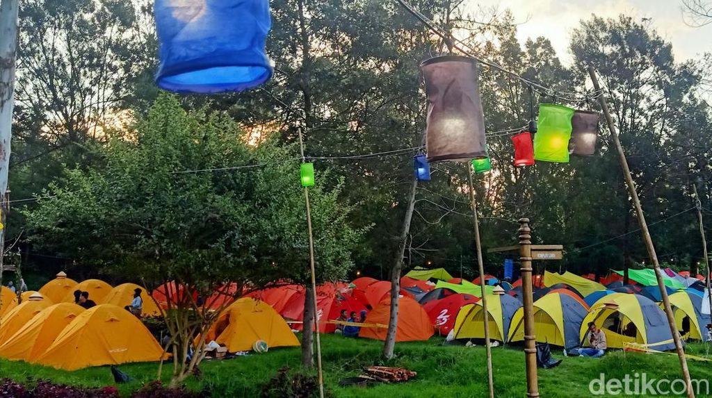 Sensasi Camping di Dieng Culture Festival