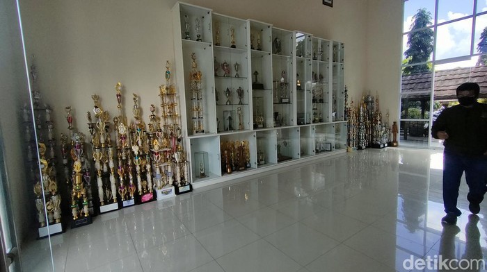Deretan tropi yang diraih siswa SMKN 2 Garut, salah satu penyumbang terbanyaknya ialah Pasheman90