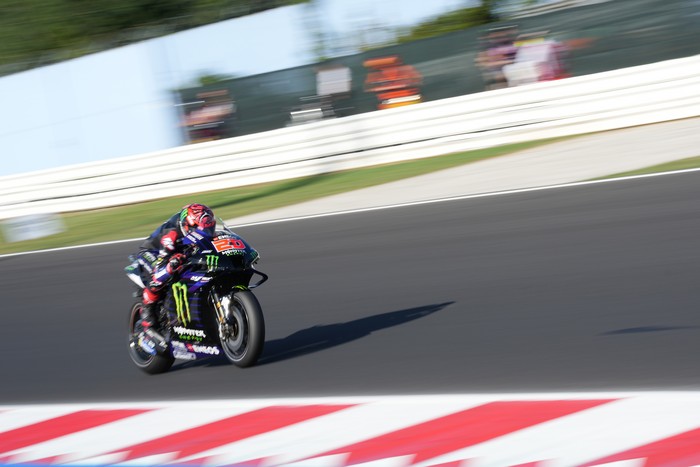 MISANO ADRIATICO, ITALY - SEPTEMBER 19: Fabio Quartararo of France and Monster Energy Yamaha MotoGP of the MotoGp Race of Gran Premio OCTO di San Marino e della Riviera di Rimini œat Misano World Circuit on September 19, 2021 in Misano Adriatico, Italy. (Photo by Danilo Di Giovanni/Getty Images
