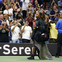 US Open 2022 menjadi ajang Grand Slam terakhir bagi Serena Williams sebelum pensiun sebagai petenis profesional. Maka untuk momen ini, ia pun juga sudah menyiapkan penampilan yang spesial. (Foto: AP/John Minchillo)