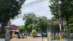 Bakso Enak di Kuburan TPU Duri Kepa Viral, Seporsi Mulai Rp 15 Ribu!