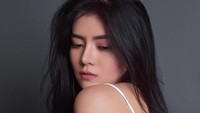 Kelahiran 15 Mei 1994 itu kemudian menjajal dunia modeling setelah main FTV. (Foto: dok. Instagram @justin_kie92)  