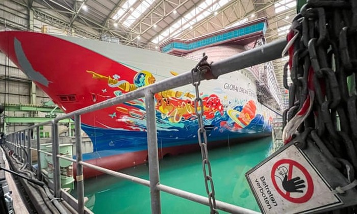 Kapal pesiar Global Dream II