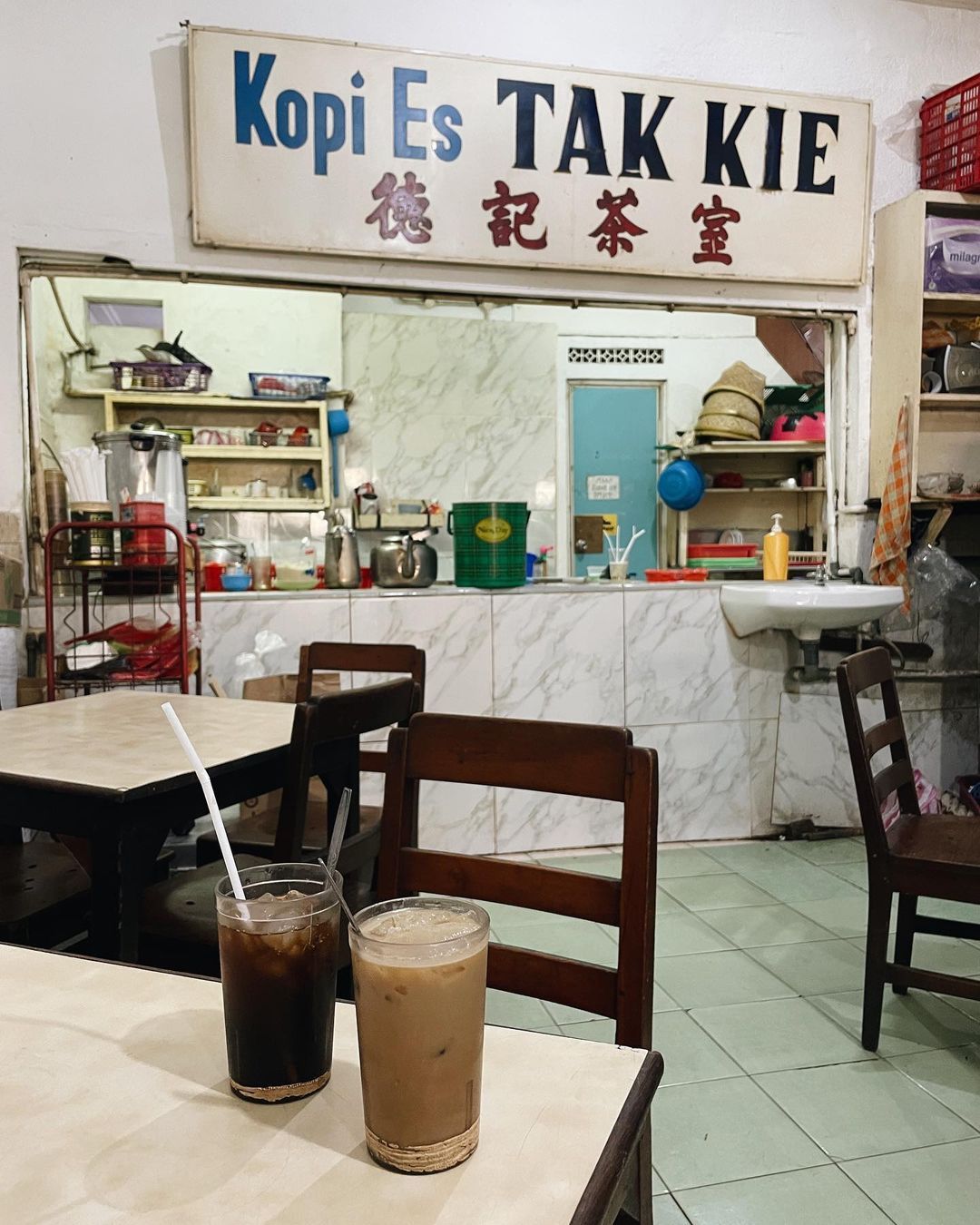kedai kopi legendaris di Jakarta