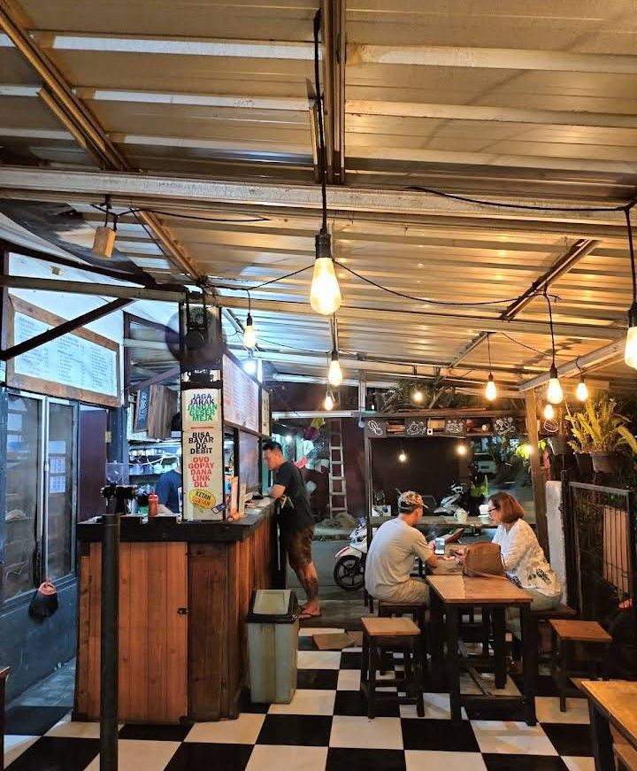 Dekat TPU Pondok Kelapa Ada 5 Makanan Enak yang Wajib Dicoba