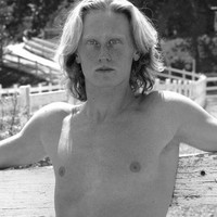 Tak heran jika Lexi menjadi model pria. Selain punya wajah tampan, transgender yang berbasisi di Los Angeles itu juga memiliki tubuh kekar. Foto: dok. Instagram/@lexilucksofficial