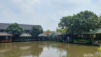 Untuk pemancingan, ada dua pilihan yang disediakan Lubana Sengkol. Pertama sistem kiloan, dimana kamu bisa memancing ikan-ikan kosumsi yang bisa dimasaka di resto atau dibawa pulang. Kedua, monster fish yaitu sistemnya tangkap dan lepas, tujuannya untuk memancing adrenalin saja.