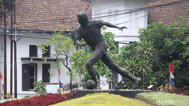 Monumen Sepak Bola di Kota Bandung.