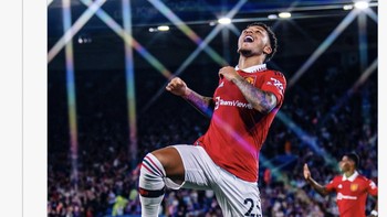 Apa kabar fans MU pagi ini, senang kah? Foto: Twitter