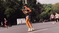 Nia Ramadhani rutin berolahraga. Foto: Instagram Nia Ramadhani