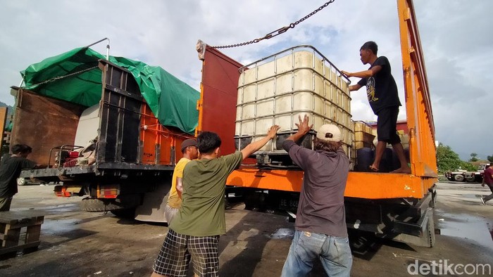 Penggerebekan penimbunan BBM bersubsidi