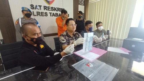 Pengungkapan kasus upal dengan pelaku seorang dokter salah satu Puskesmas di Tabanan, Putu Bagus Galih Pramana, Jumat (2/9/2022).
