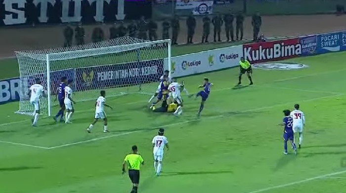 Persik Kediri Vs PSM Makassar di Stadion Brawijaya, Kediri.