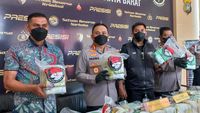 Diberi Upah Rp 10 Juta, Kurir Ditangkap Saat Kirim 44 Kg Sabu Ke Jakarta