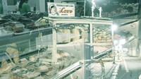 Lauw Bakery merupakan salah satu toko roti lawas. Toko roti tersebut sudah berdiri sejak tahun 1960. Foto: Instagram