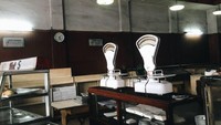 Di Bandung juga ada toko roti tua. Nama tokonya adalah Sumber Hidangan yang sudah ada sejak tahun 60-an. Foto: Instagram