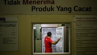 Sedangkan untuk kabin keseluruhan, pilihannya ada empat. Mulai dari kapasitas bersih 315 liter yang terkecil, hingga yang terbesar mencapai kapasitas 395 liter konsumsi listrik tak bakal menjadi kekhawatiran. Bekal kompresor inverter membuat kulkas dengan freezer atas ini beroperasi dengan hemat energi.