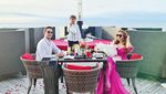 Momen MC Ririz Nongkrong di Kafe Bali Bareng Hotman Paris